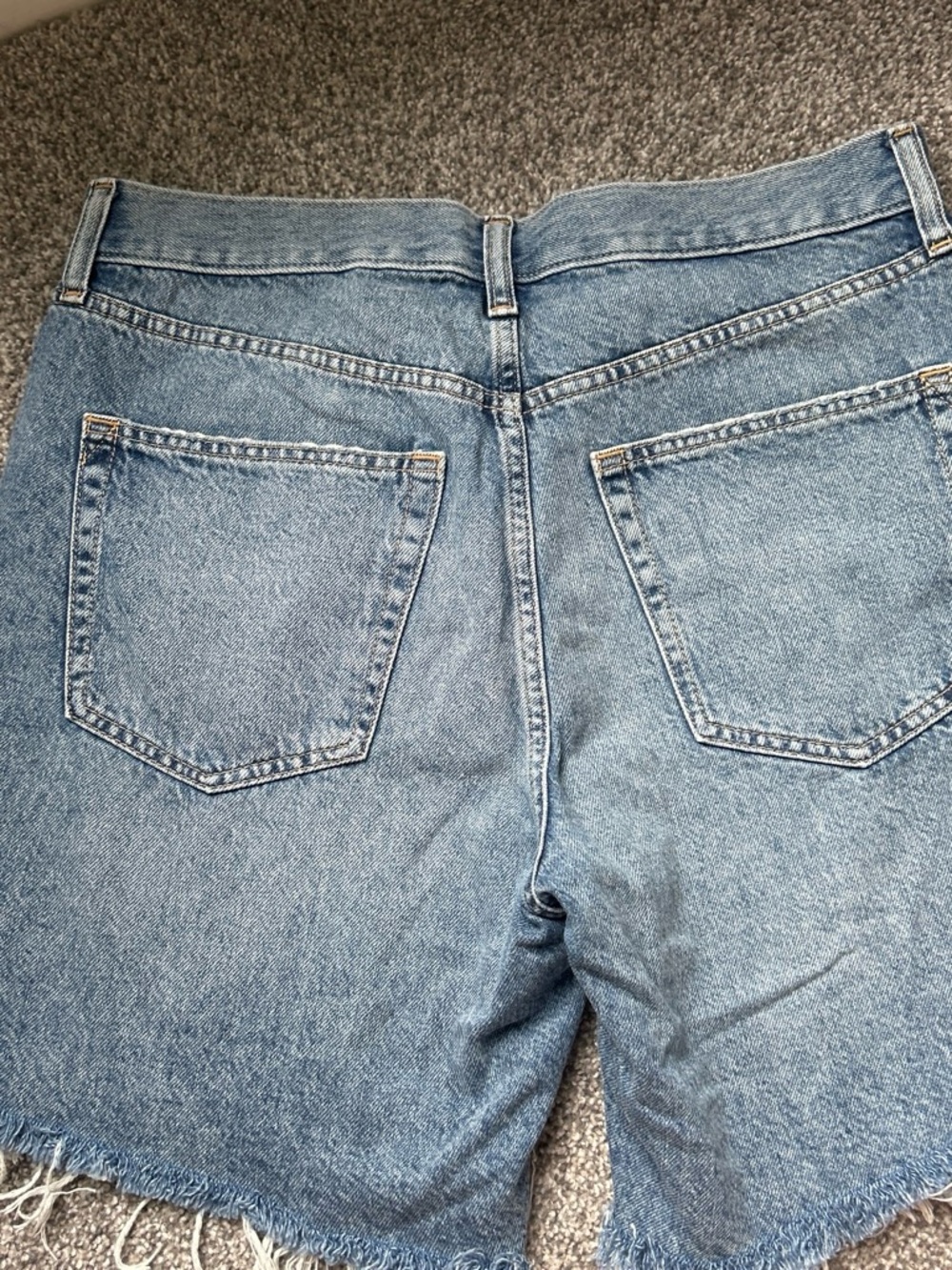 GAP Light Blue Denim 8" Loose Bermuda Mid Rise Jean Shorts - Picture 3 of 5